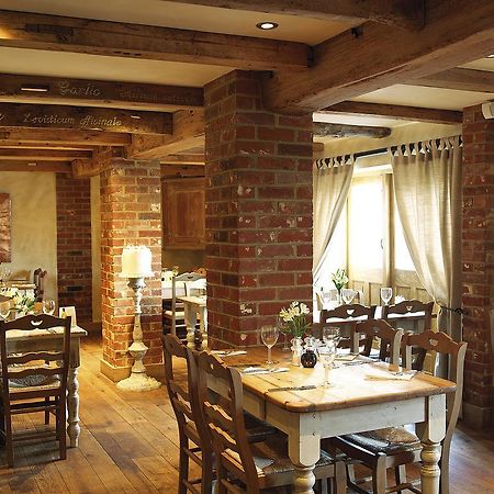 The Broad Leys Bed & Breakfast Aylesbury  Ngoại thất bức ảnh