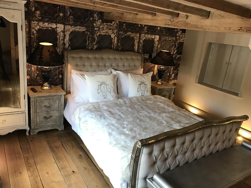 The Broad Leys Bed & Breakfast Aylesbury  Ngoại thất bức ảnh