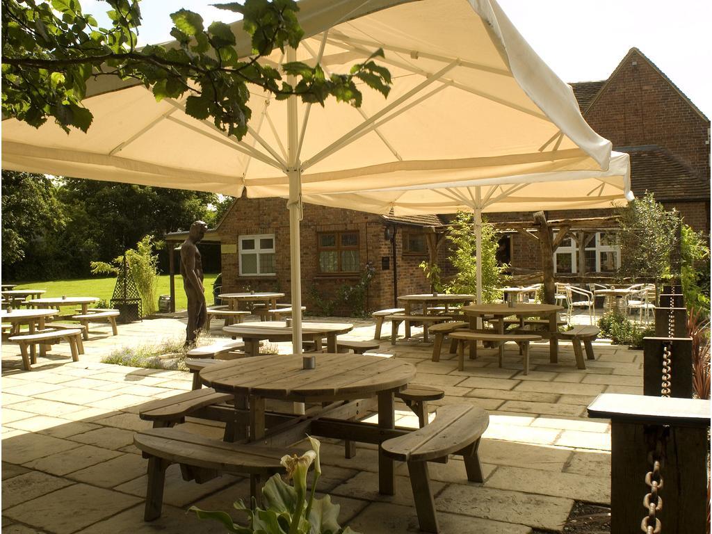 The Broad Leys Bed & Breakfast Aylesbury  Ngoại thất bức ảnh